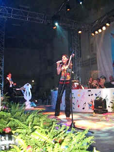 festival2006_3.jpg (77296 byte)